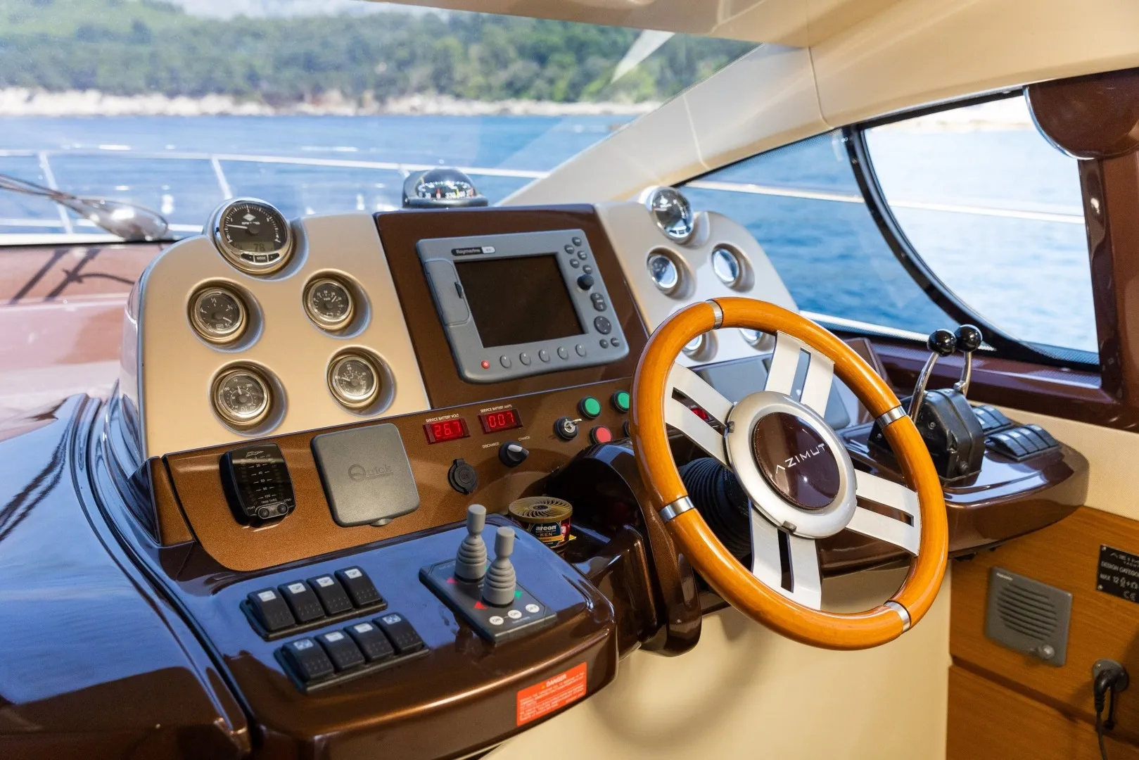 Azimut 43 Fly Twins — jahtas foto 31