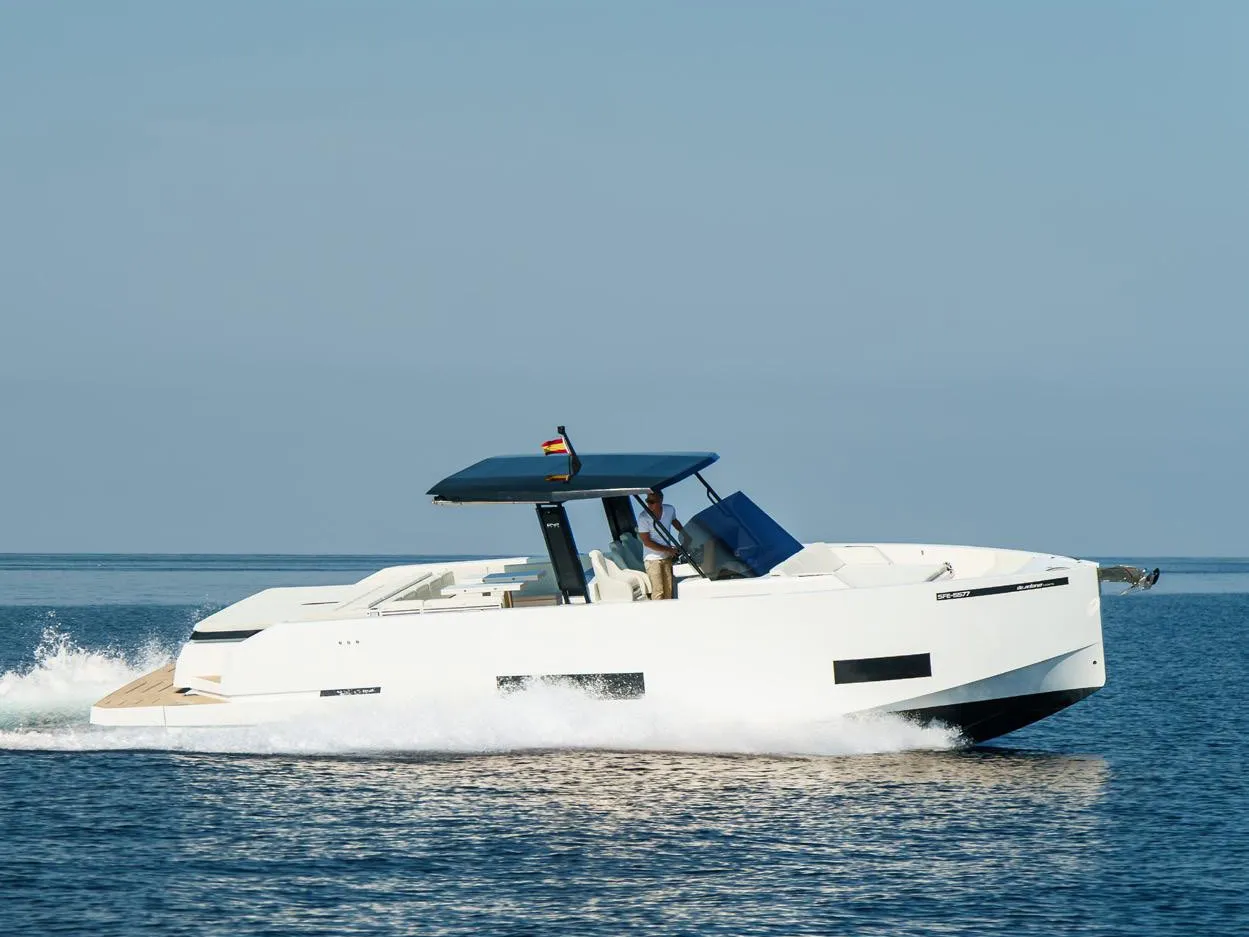 De Antonio Yachts De Antonio D42 Ellul — фотография яхты 1