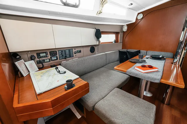 Oceanis 38 HAPPY — yacht photo 21