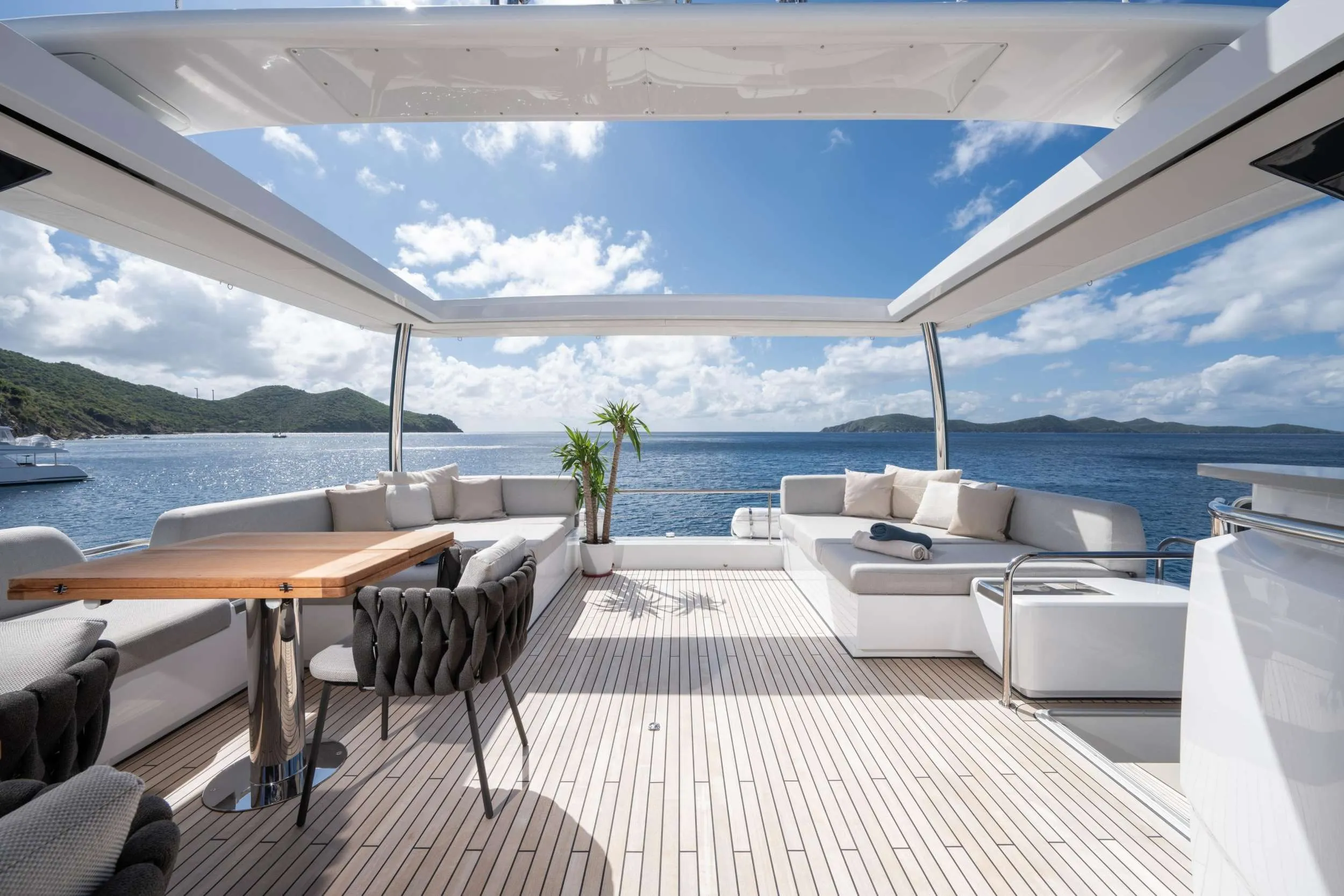 Lagoon Seventy 8 Siete Mares — yacht photo 3