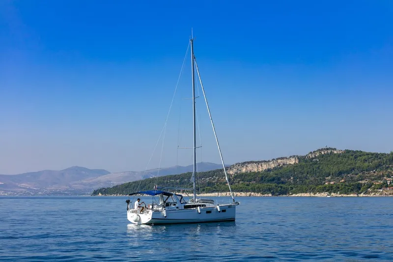 Oceanis 38.1 ANIMA MARIS 2 — fotografia jachty 2