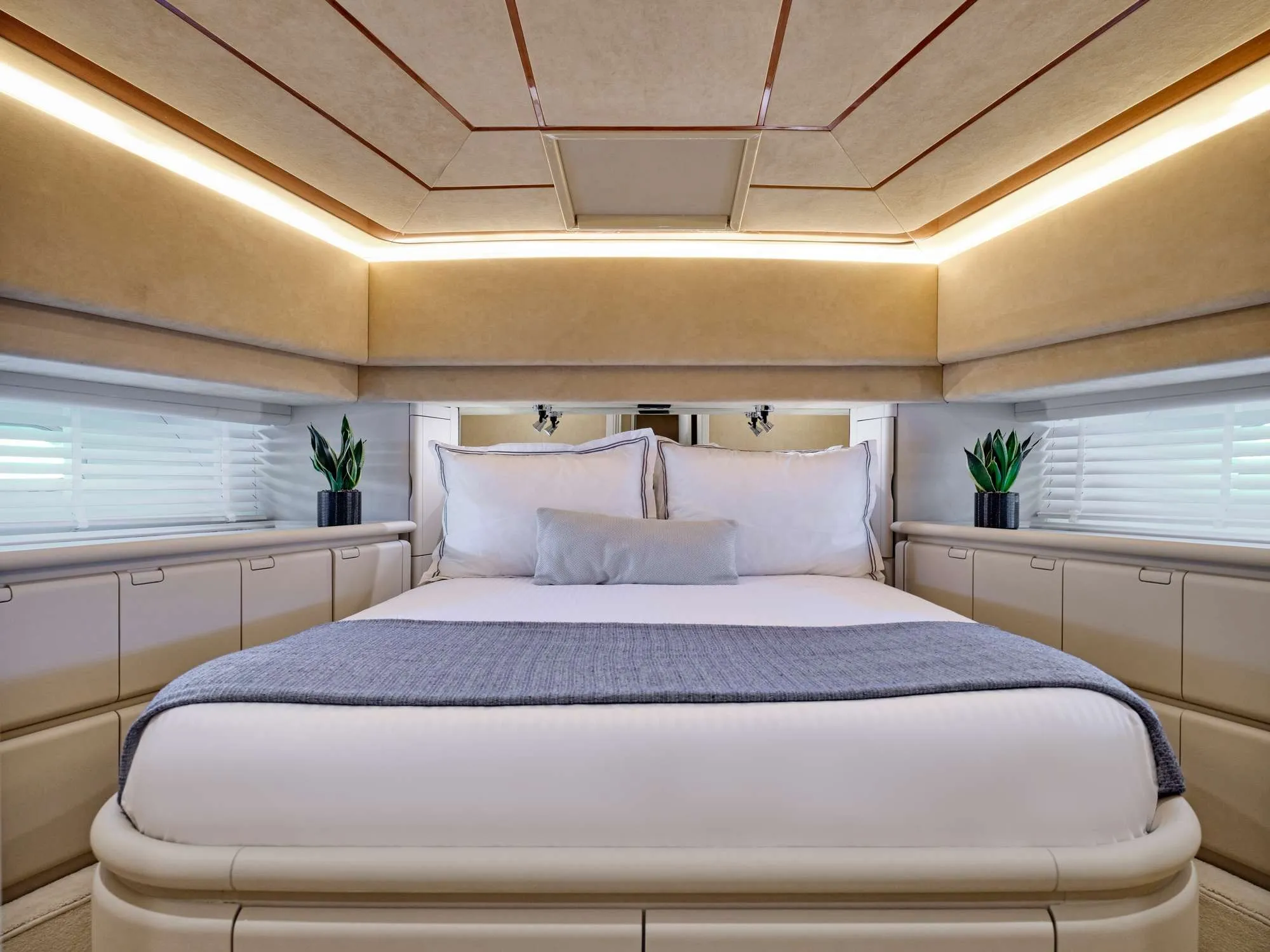 Ferretti 80 Apeiron Blue — תמונת יאכטה 7