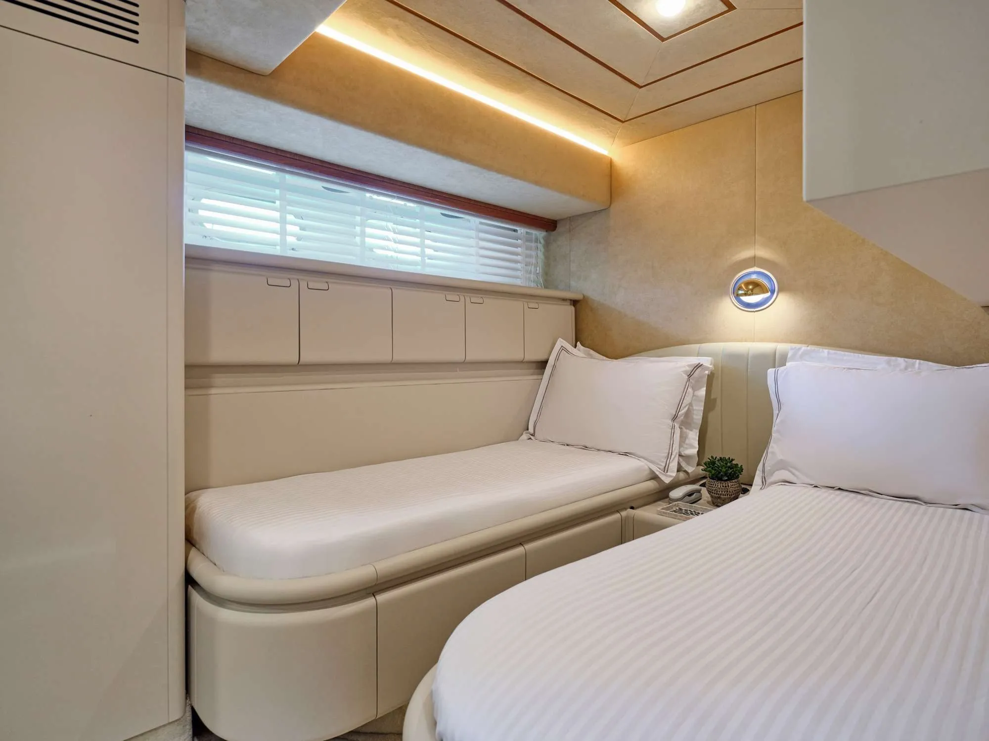 Ferretti 80 Apeiron Blue — תמונת יאכטה 3