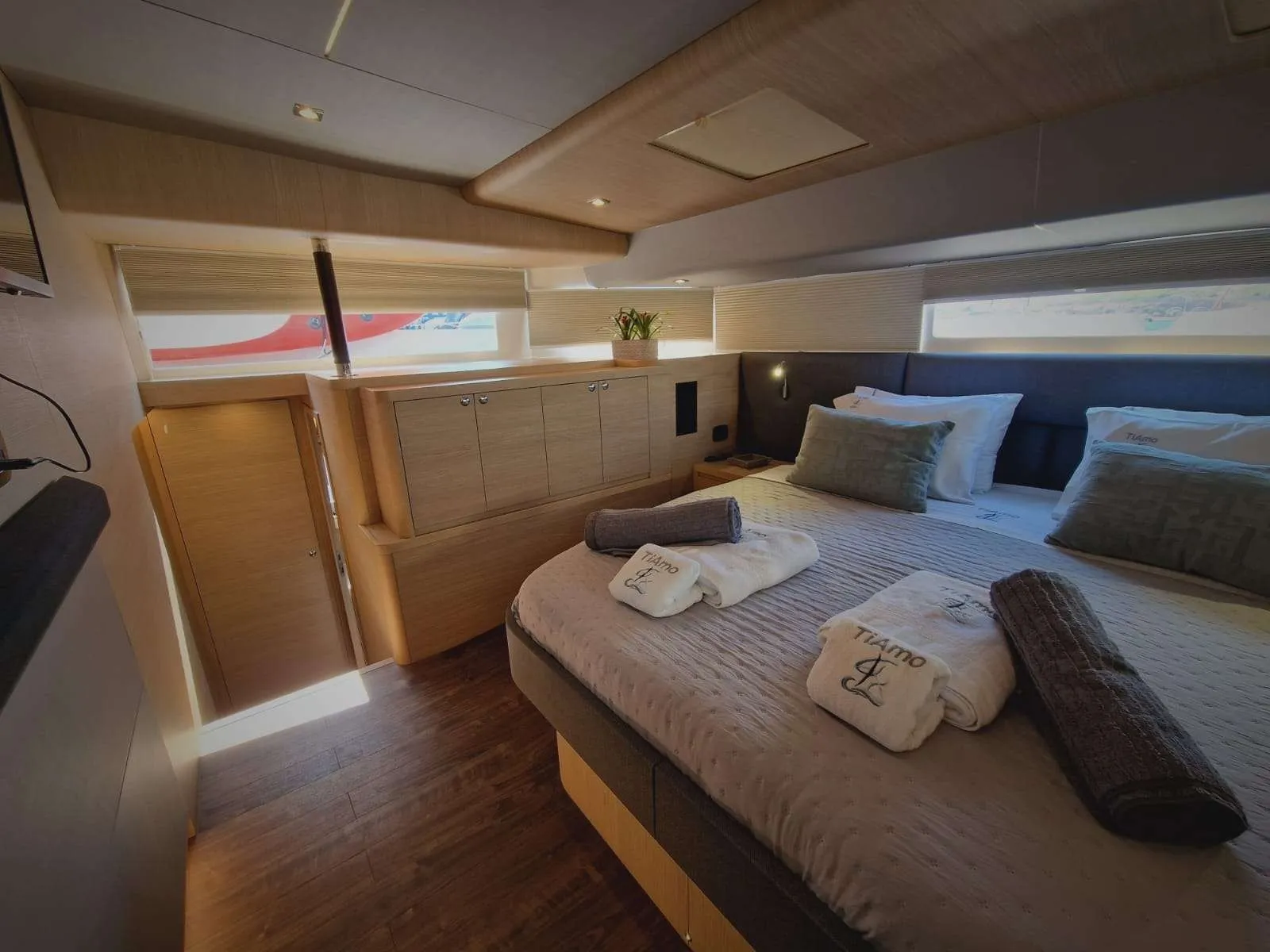 Aquila 54 Yacht TiAmo — фотография яхты 4
