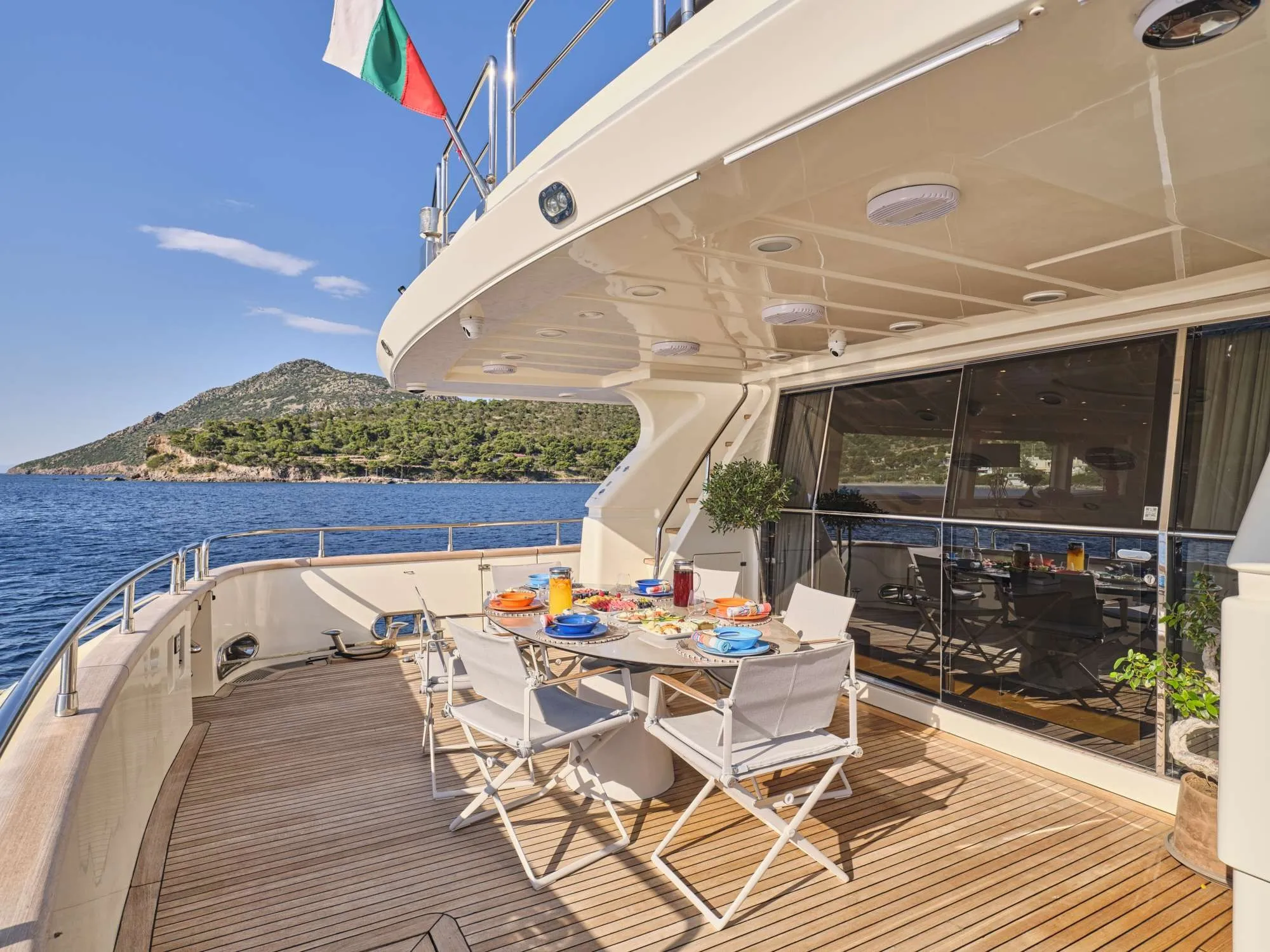 Falcon 90 Star Link — yacht photo 4