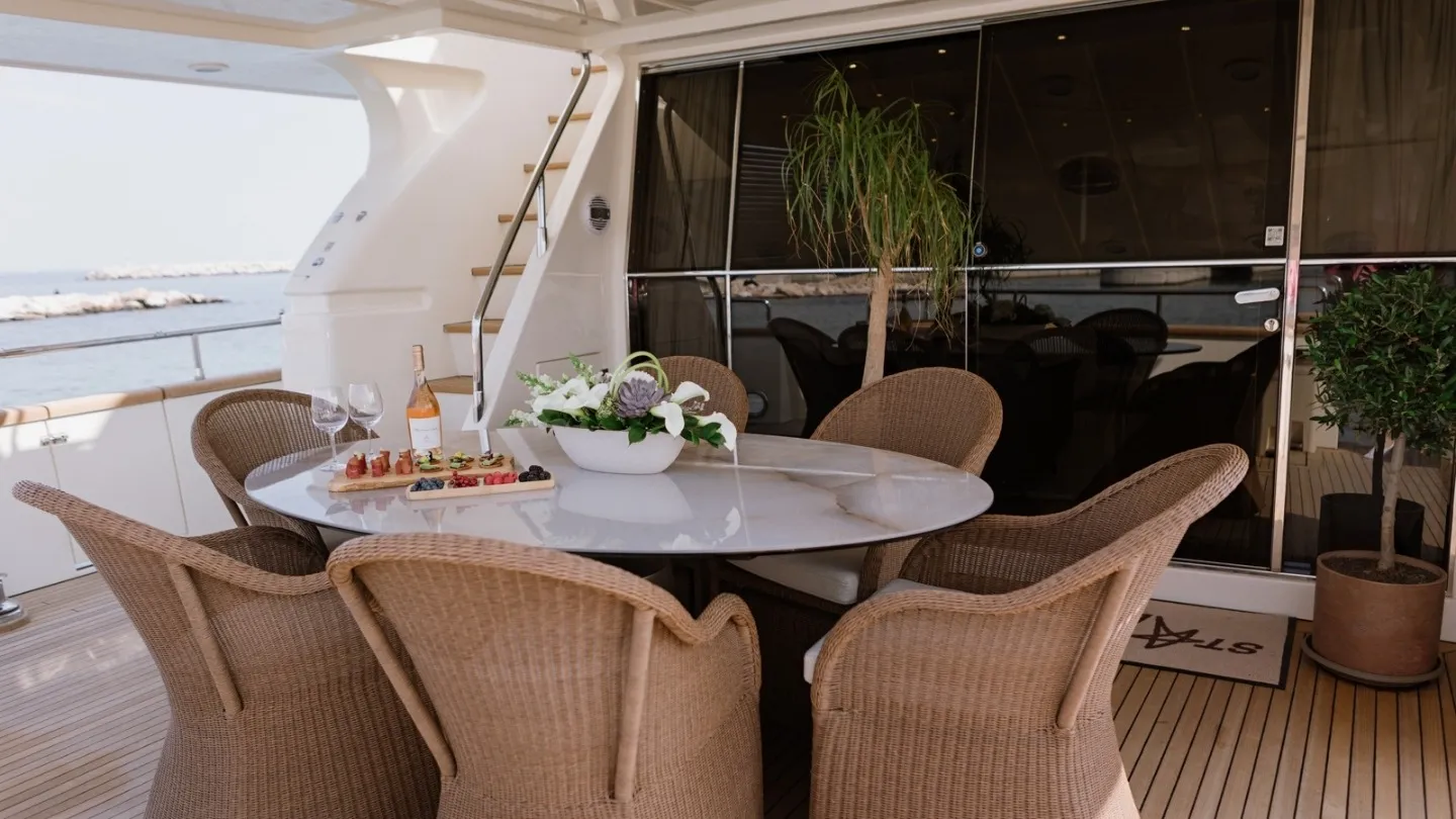 Falcon 90 Star Link — yacht photo 6