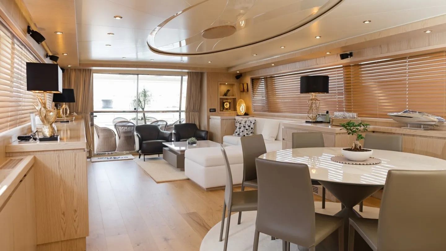 Falcon 90 Star Link — yacht photo 11