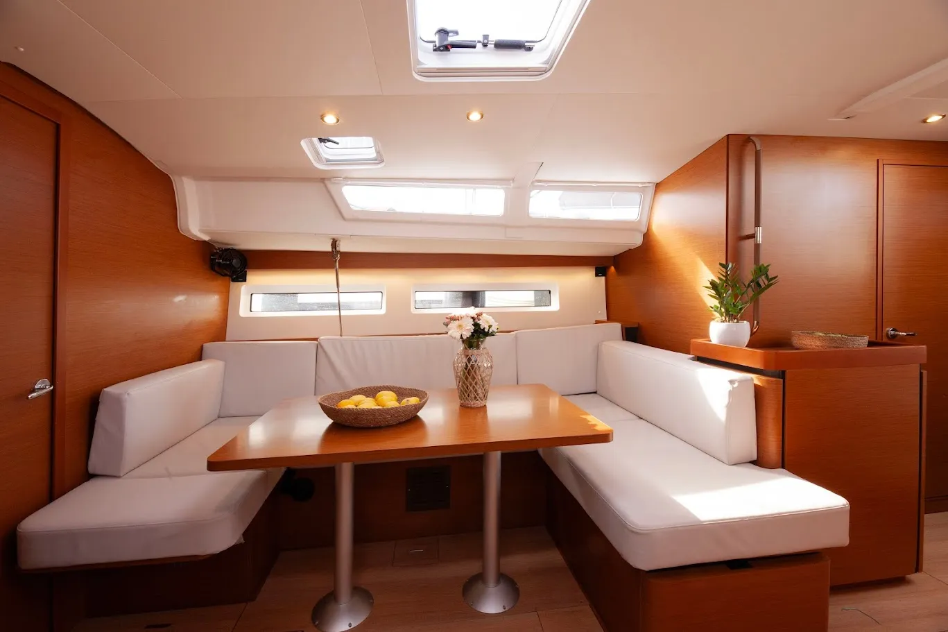 Sun Odyssey 490 Wu Wei - Green Wave — foto dello yacht n. 4