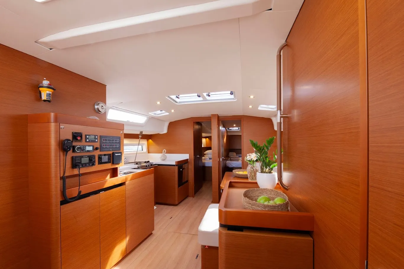Sun Odyssey 490 Wu Wei - Green Wave — foto dello yacht n. 2