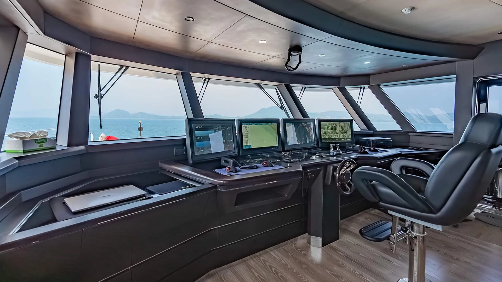 Motoryacht Song of Songs — Yachtfoto 18