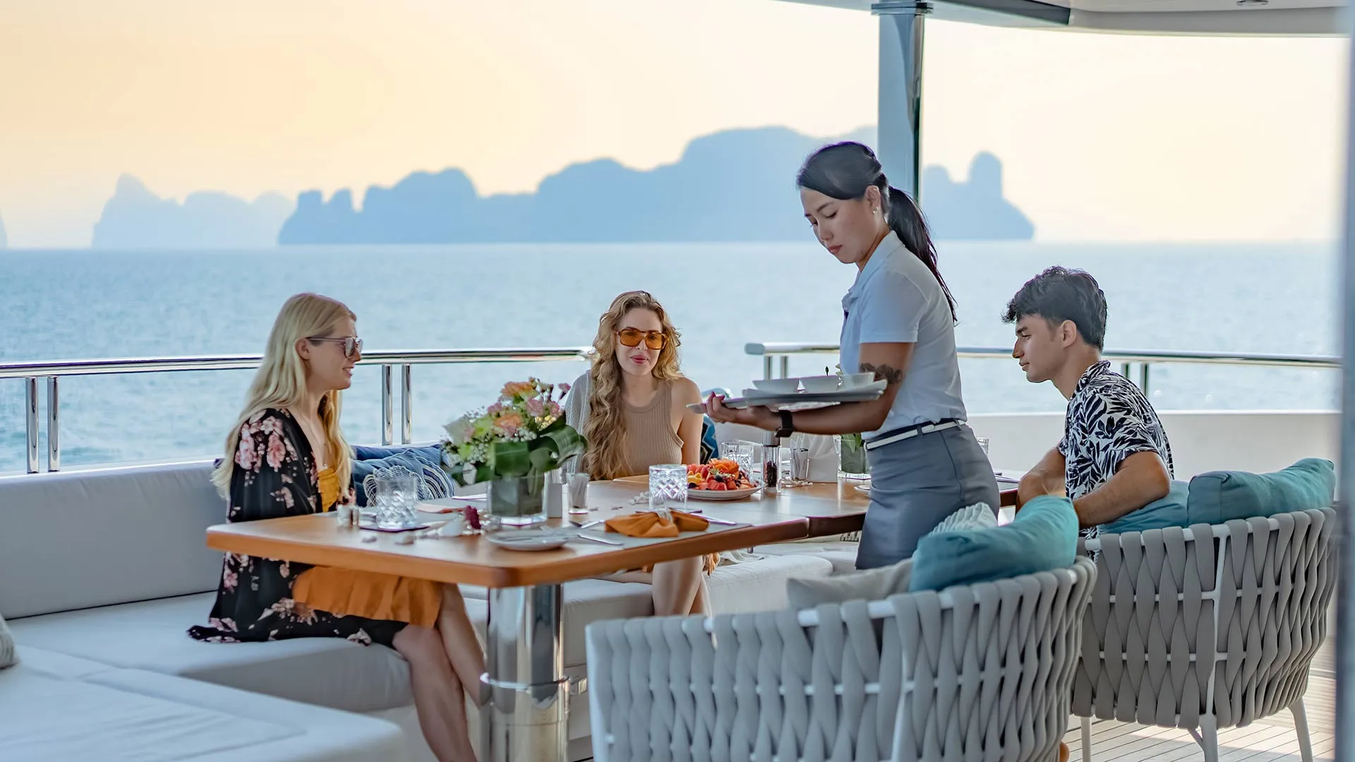 Motoryacht Song of Songs — Yachtfoto 3