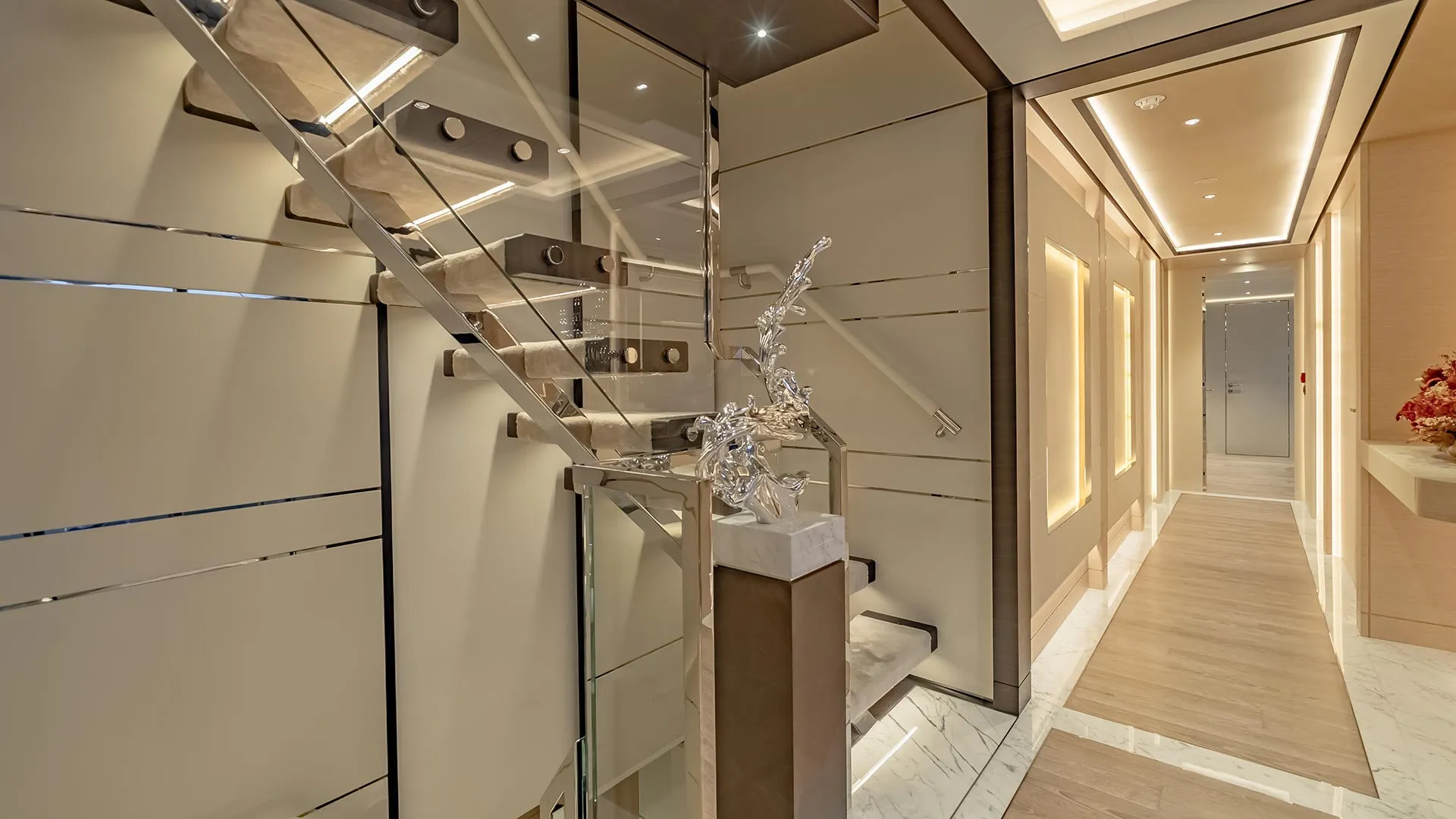 Motoryacht Song of Songs — Yachtfoto 44