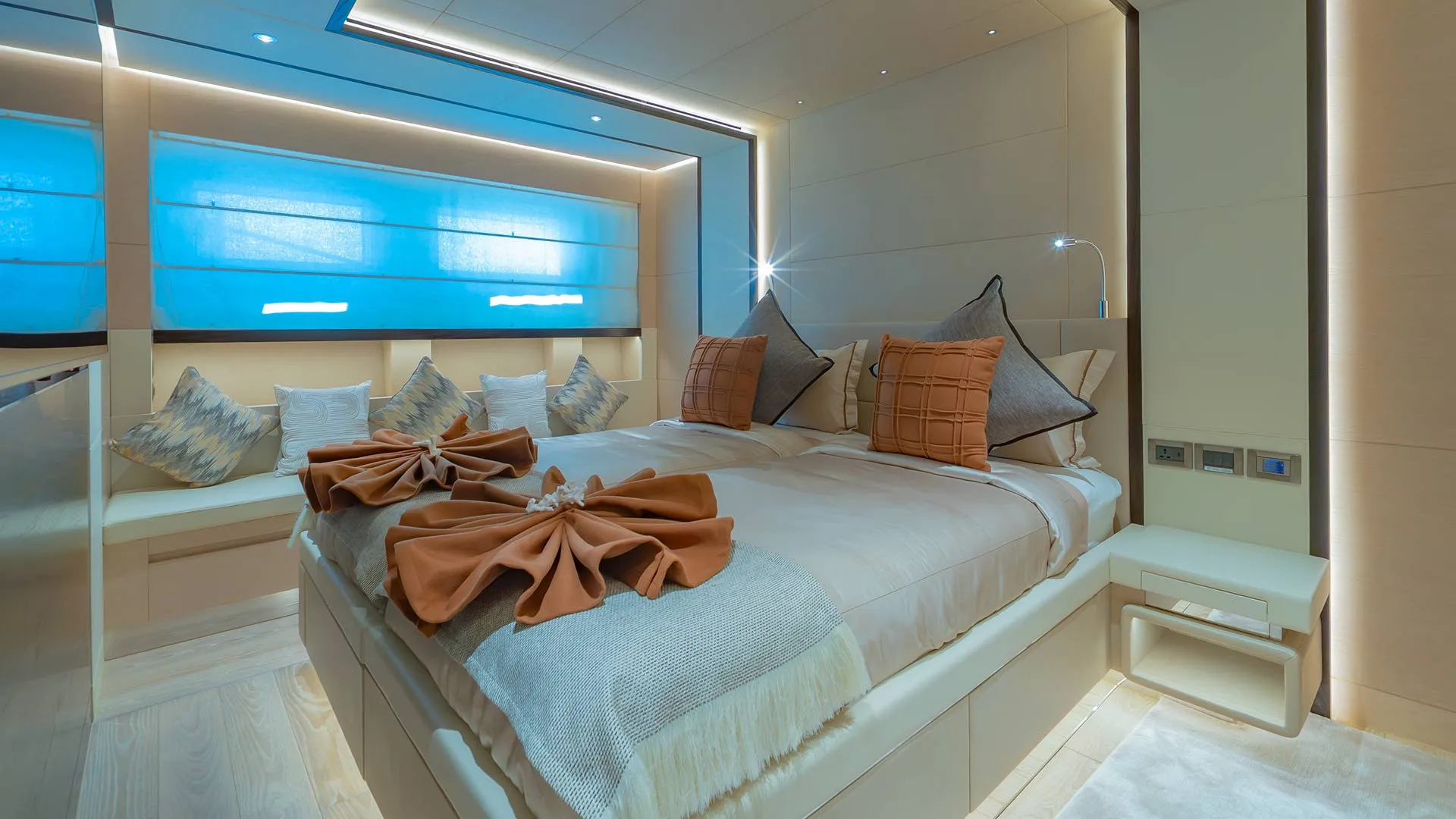 Motoryacht Song of Songs — Yachtfoto 12