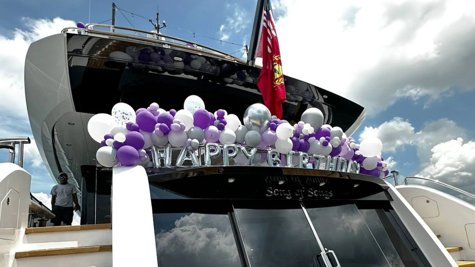 Motoryacht Song of Songs — Yachtfoto 41