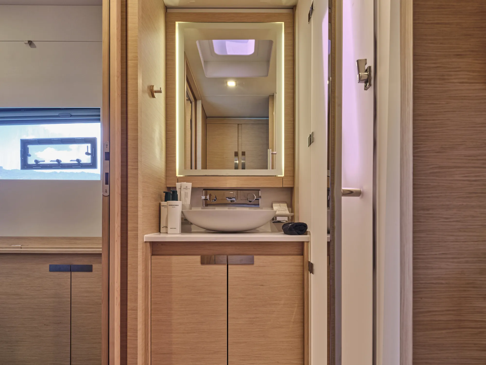 Power 67 Ariva — yacht photo 39