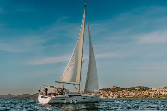 Oceanis 45 THEIA — фотография яхты 5