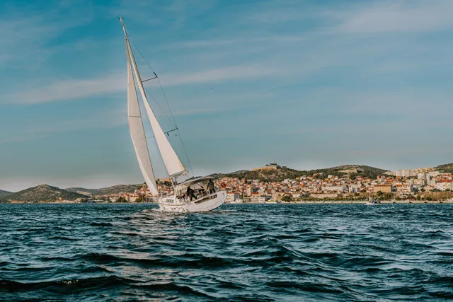 Oceanis 45 THEIA — фотография яхты 23
