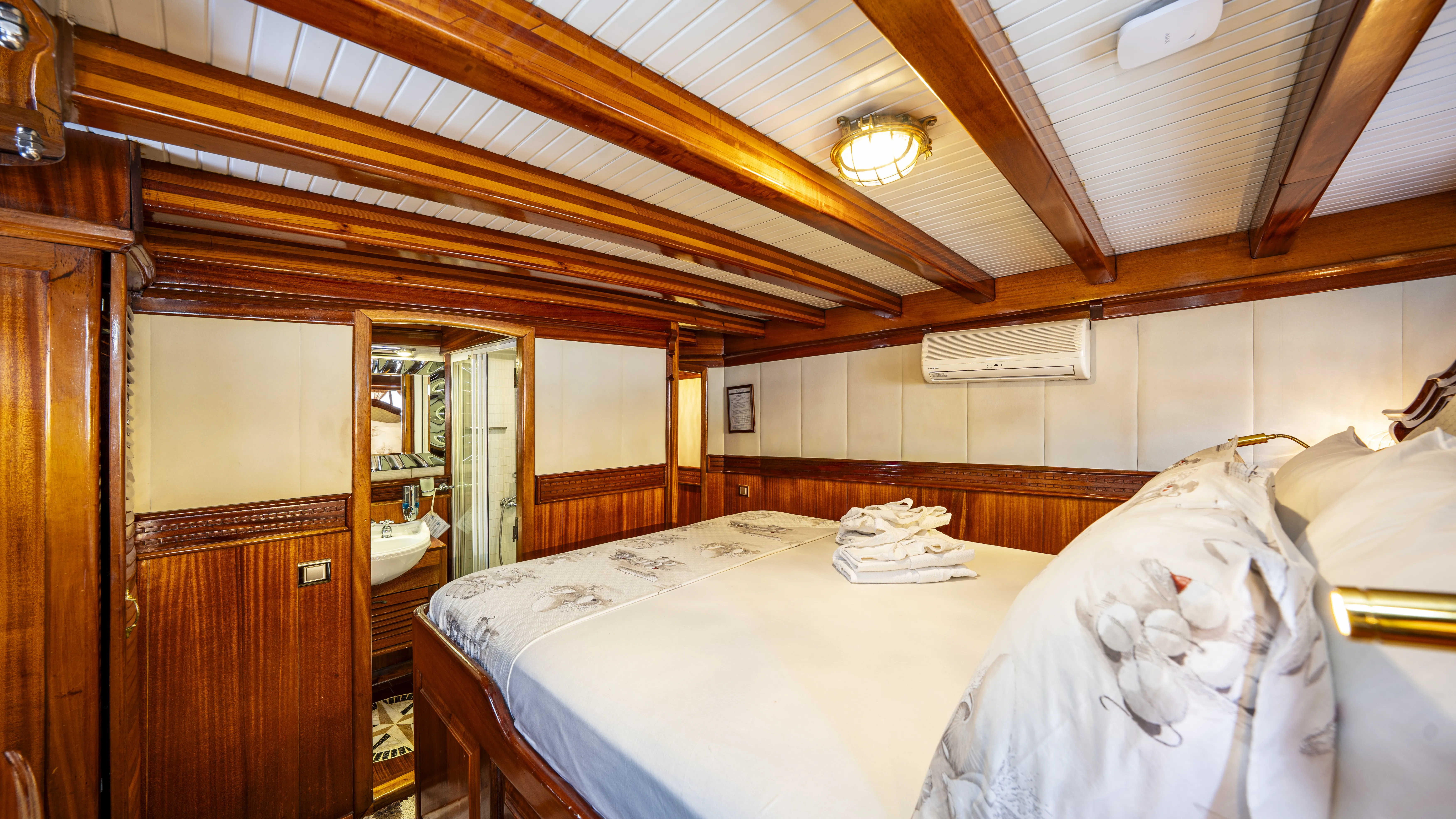 Gulet Grand Admiral — yacht photo 34