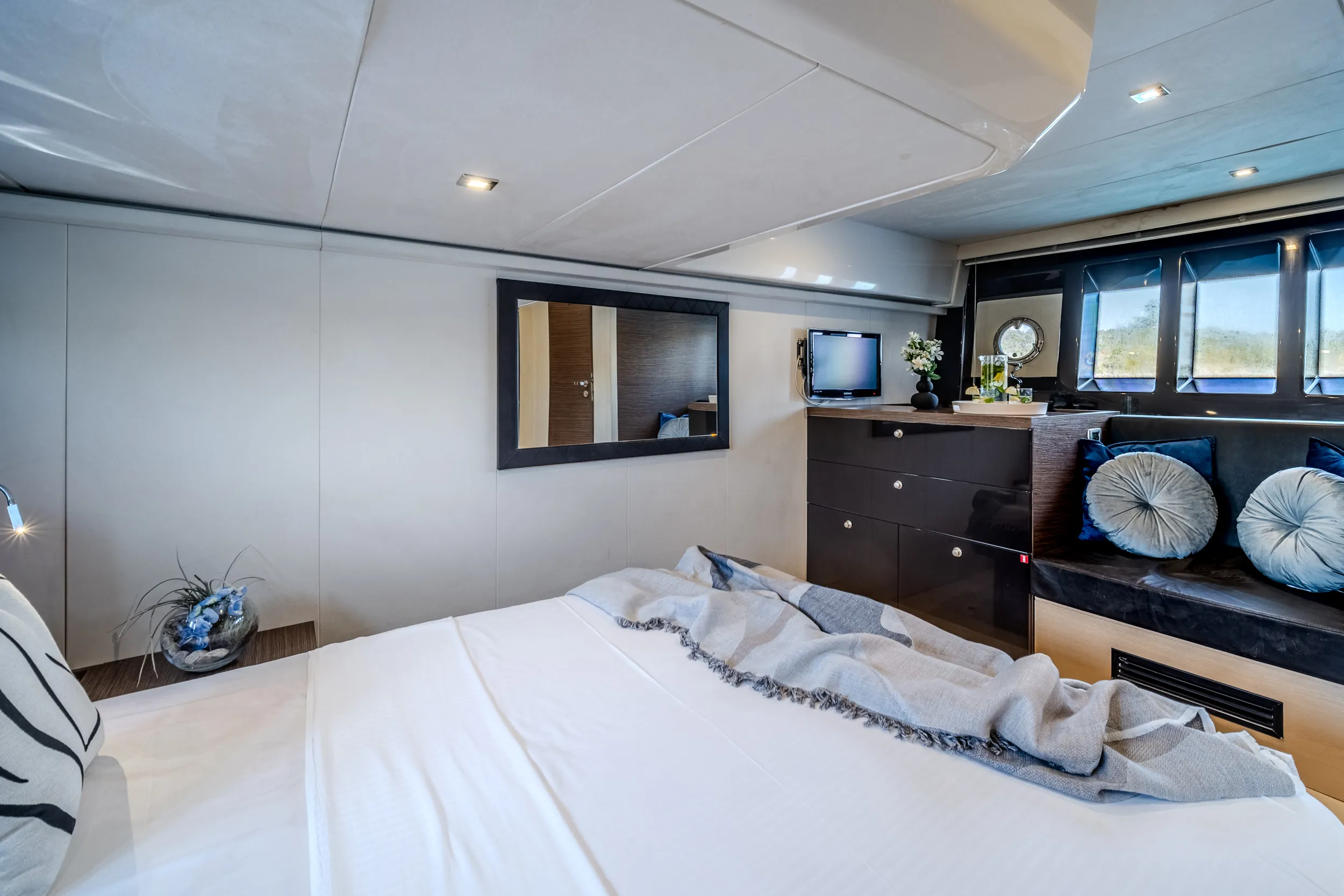 Cranchi 56 ST Darling Barbara — yacht photo 21