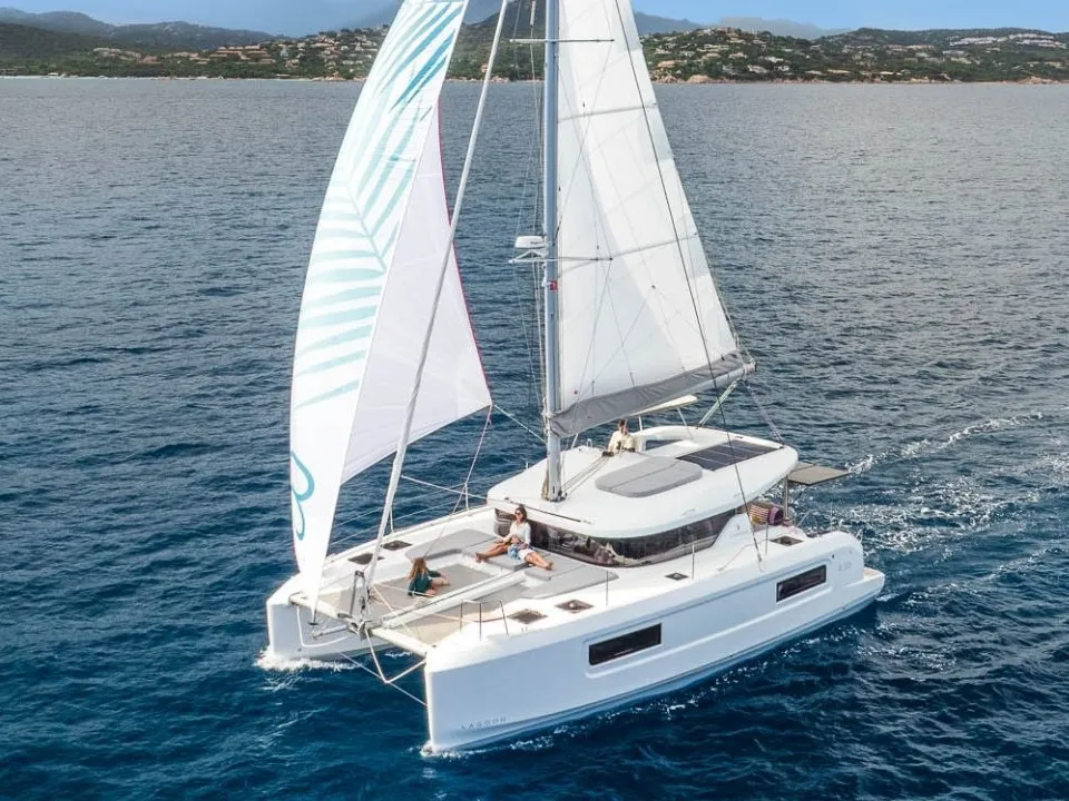 Lagoon 38 Tandem — fotografia jachty 1