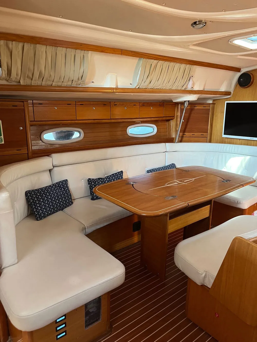 Bavaria C50 Premium + — jahifoto 13