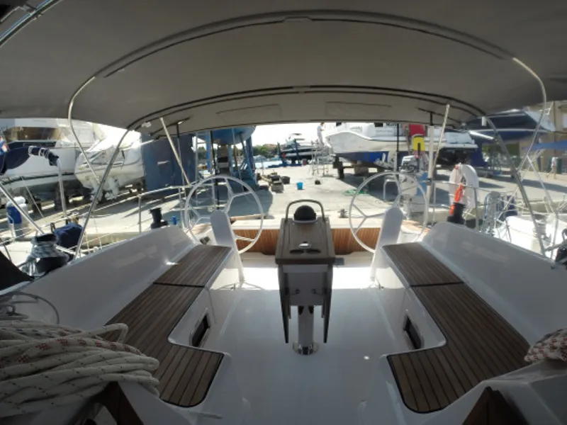 Bavaria Cruiser 46 Dafne — фотография яхты 3