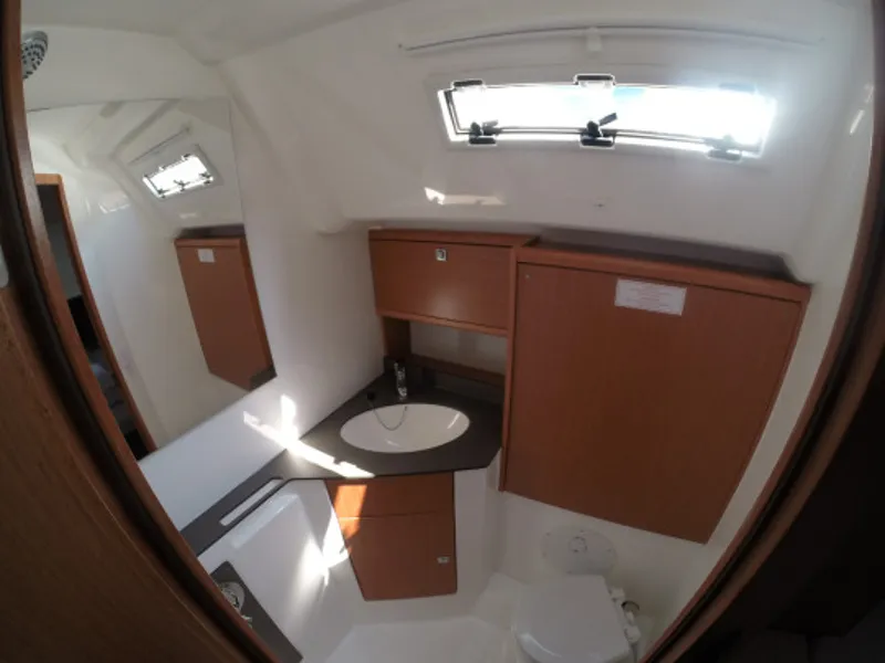 Bavaria Cruiser 46 Dafne — фотография яхты 6