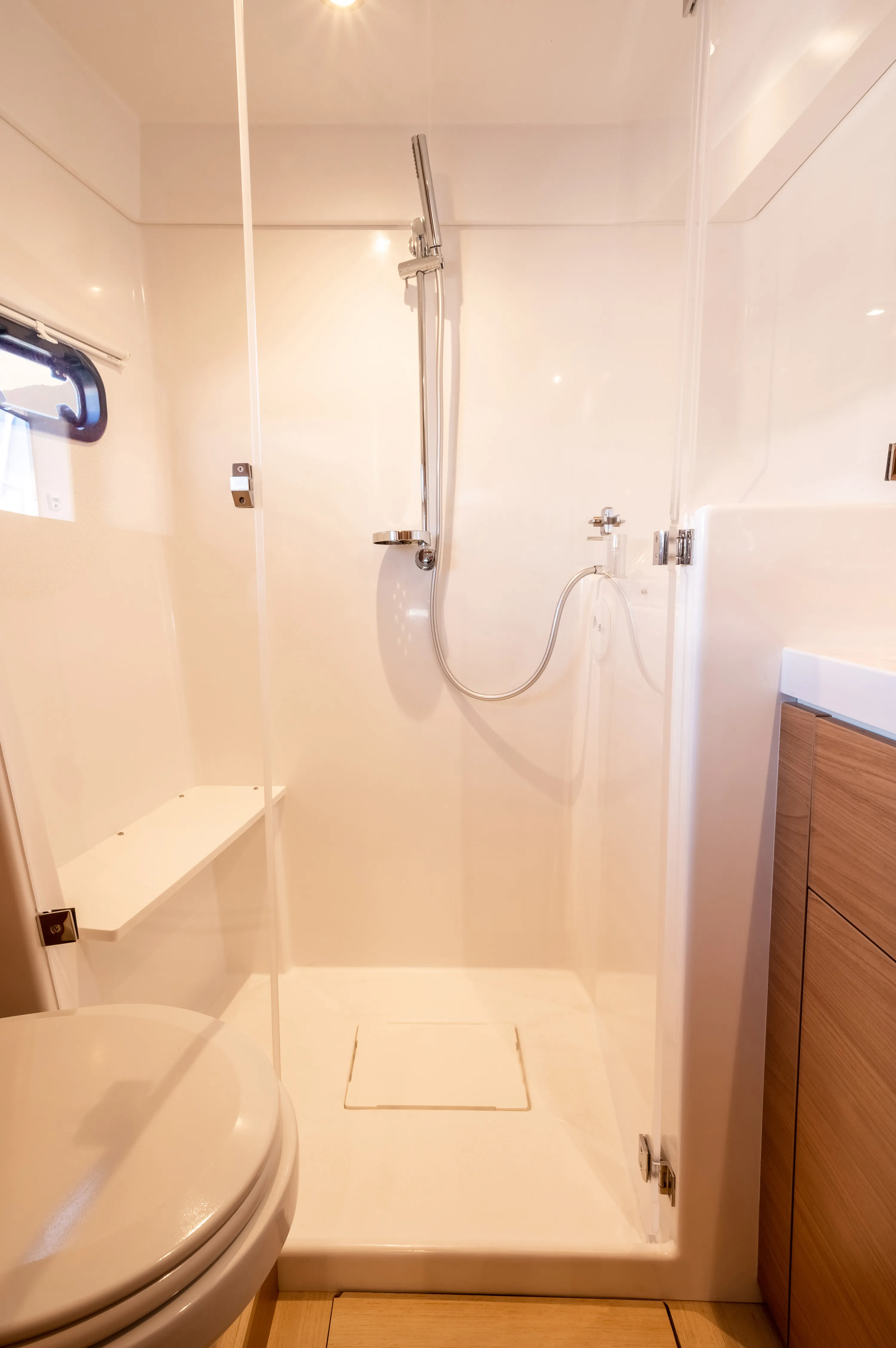 Bali 4.2 Premium + — yacht photo 11
