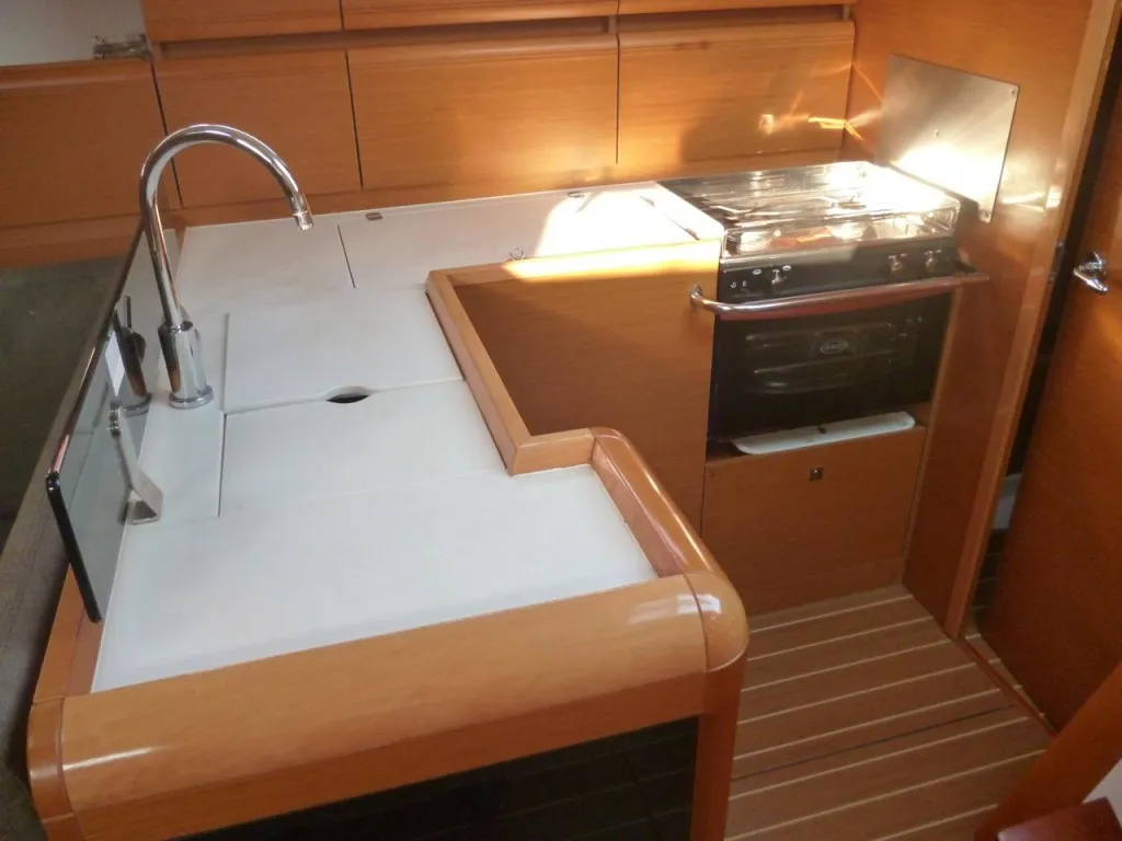Sun Odyssey 439 Spirus — jahtikuva 5