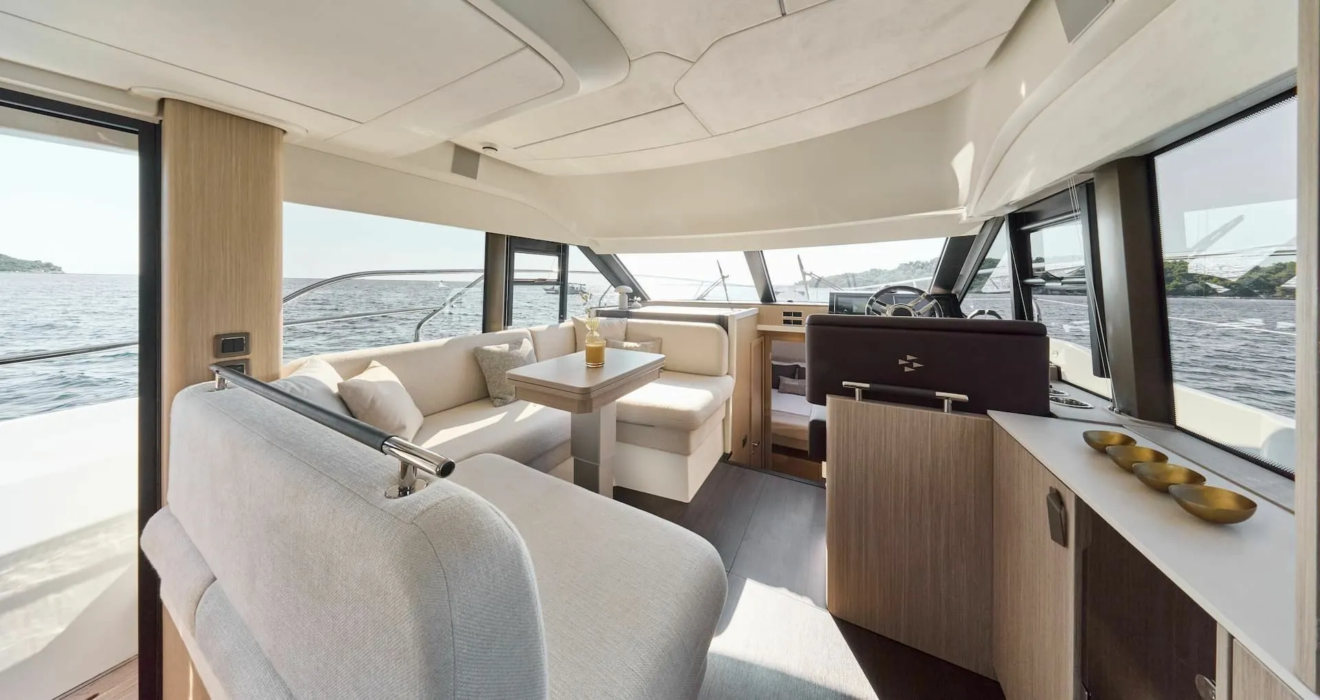Prestige F4.3 Mr. 77 — foto dello yacht n. 2