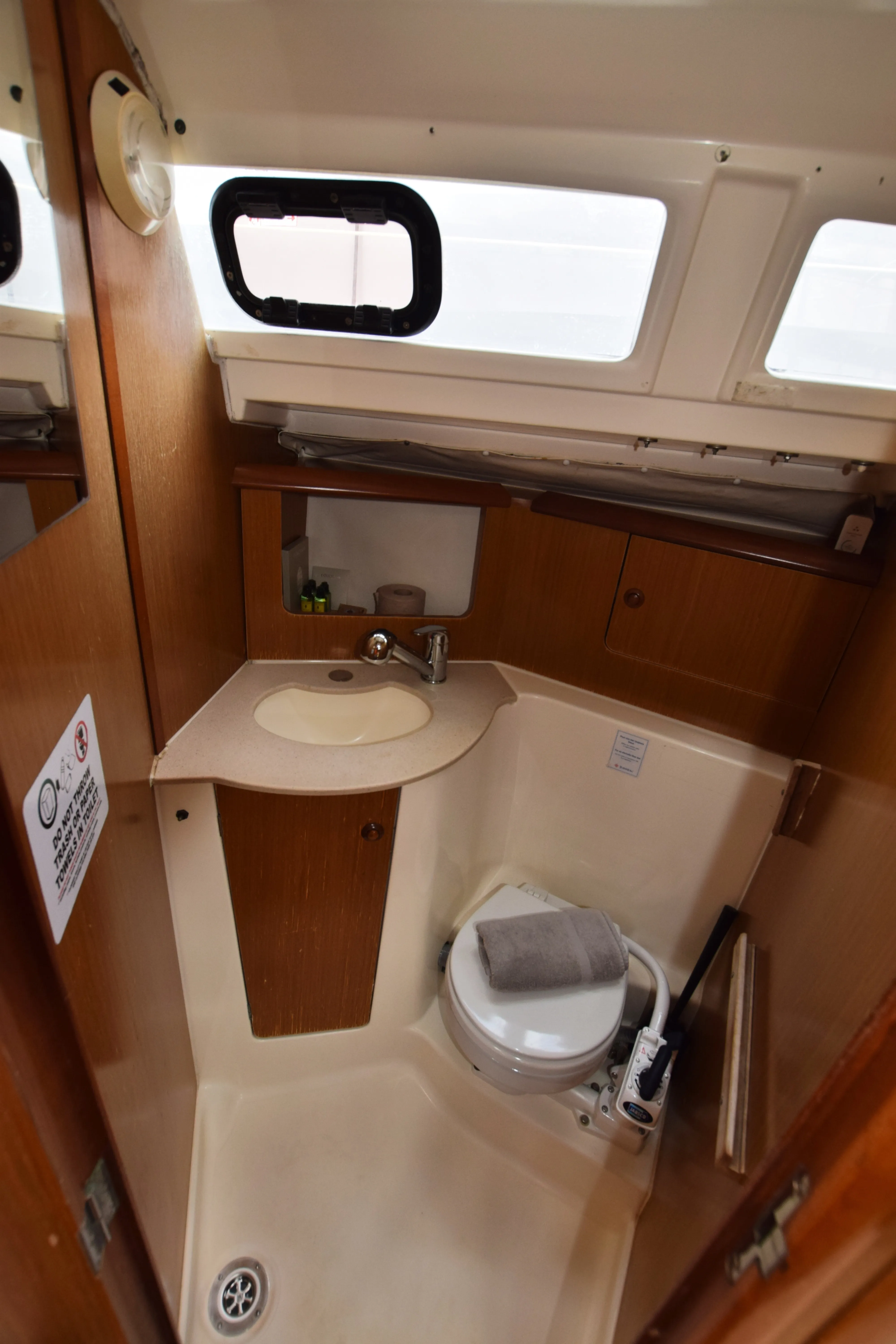 Sun Odyssey 32i Carmen — jahtikuva 6
