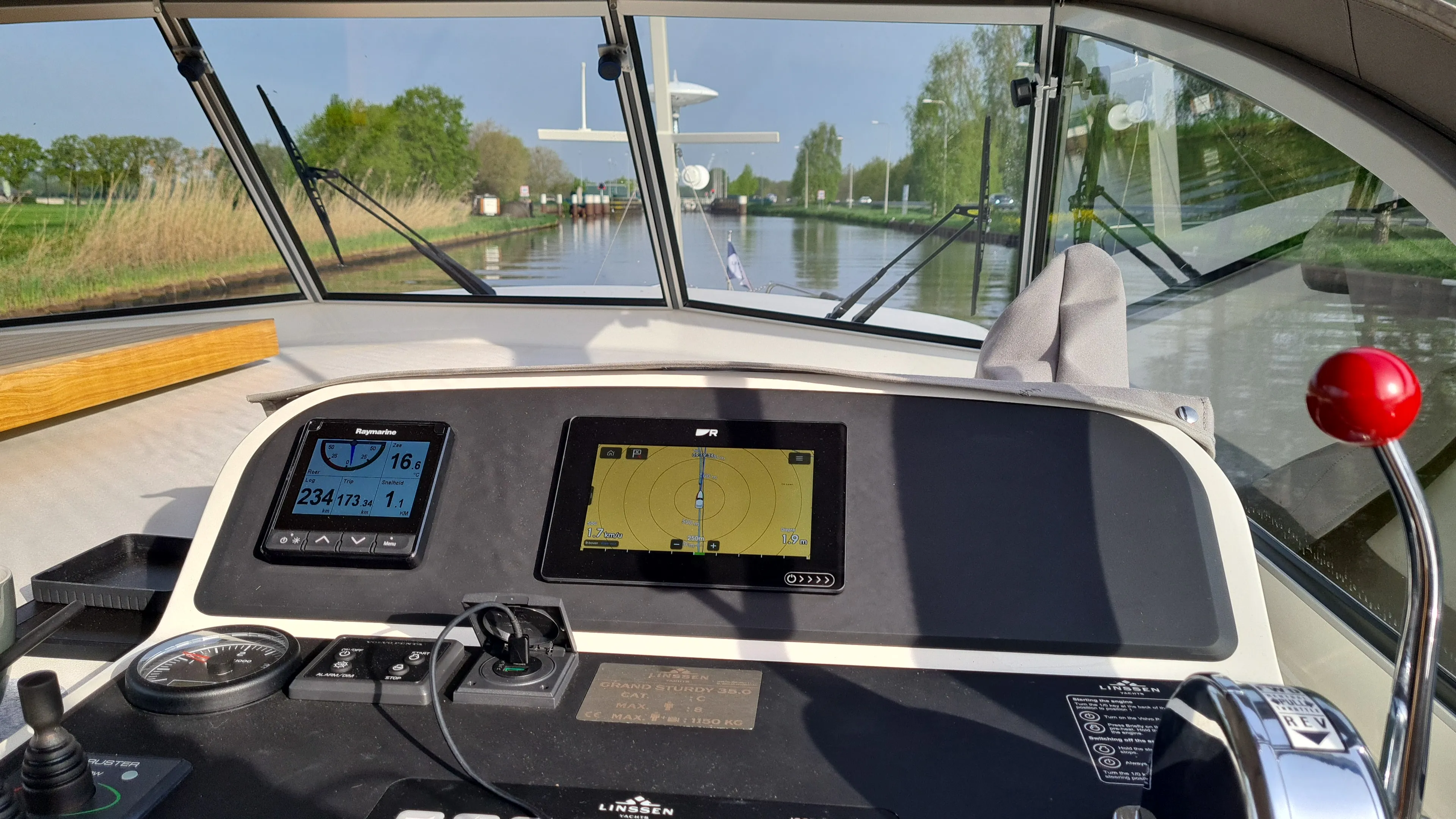 Linssen Grand Sturdy 35.0 AC Idefix — фотография яхты 7