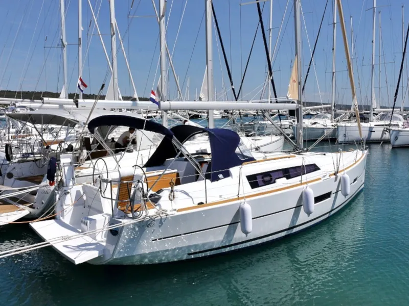 Dufour 382 Grand Large THELMA — jahtikuva 8