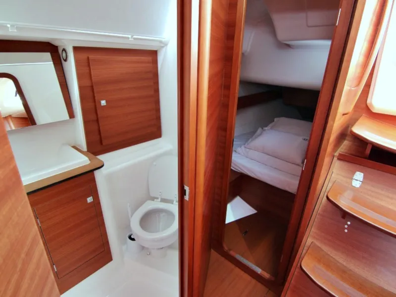Dufour 382 Grand Large LOUISE — jahtikuva 12