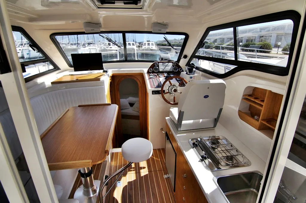 Vektor 950 BAVA — foto dello yacht n. 2