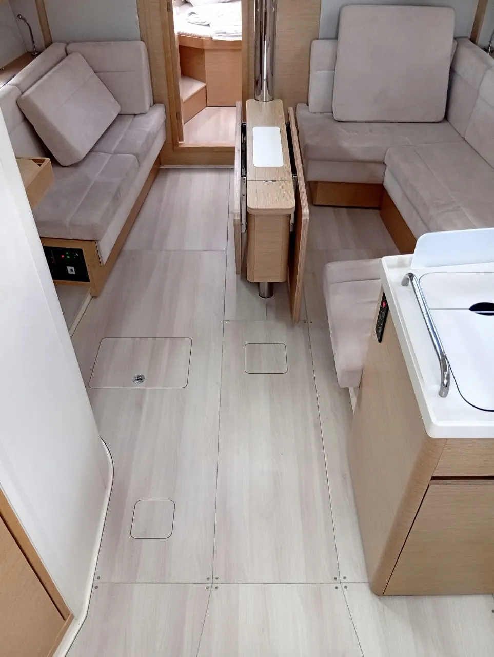 Hanse 418 Eleni — фотография яхты 6
