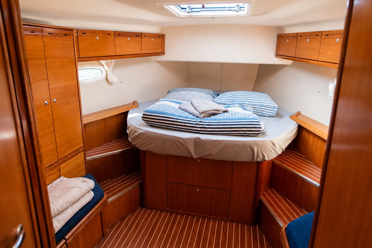 Bavaria Vision 50 Astra — yacht photo 7