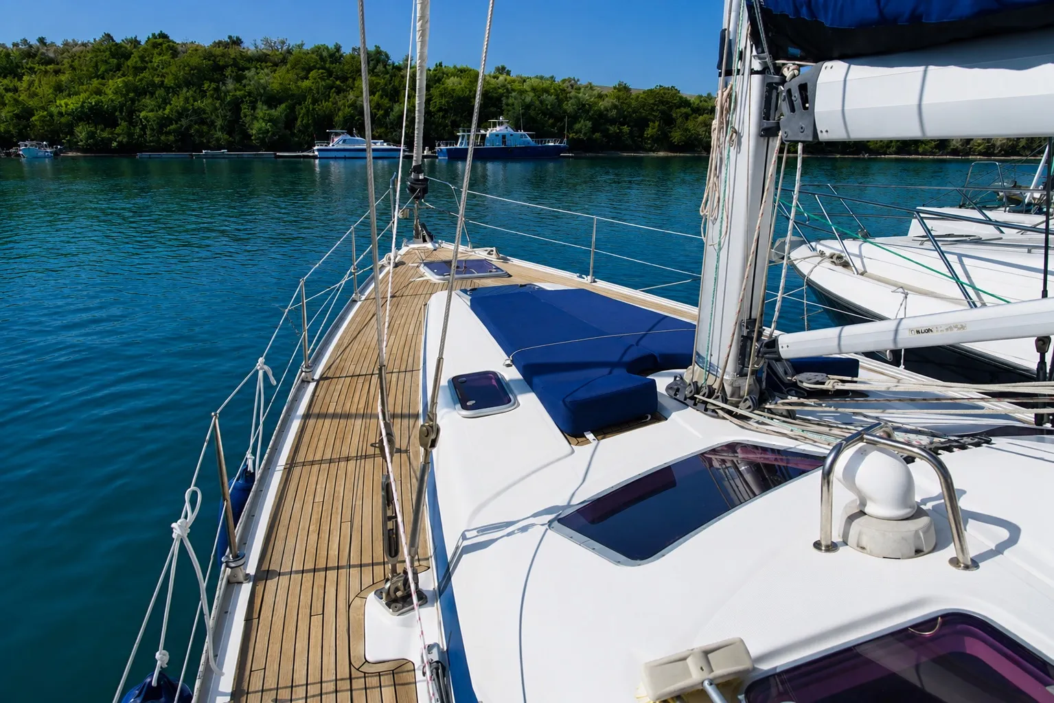 Bavaria Vision 50 Astra — yacht photo 9