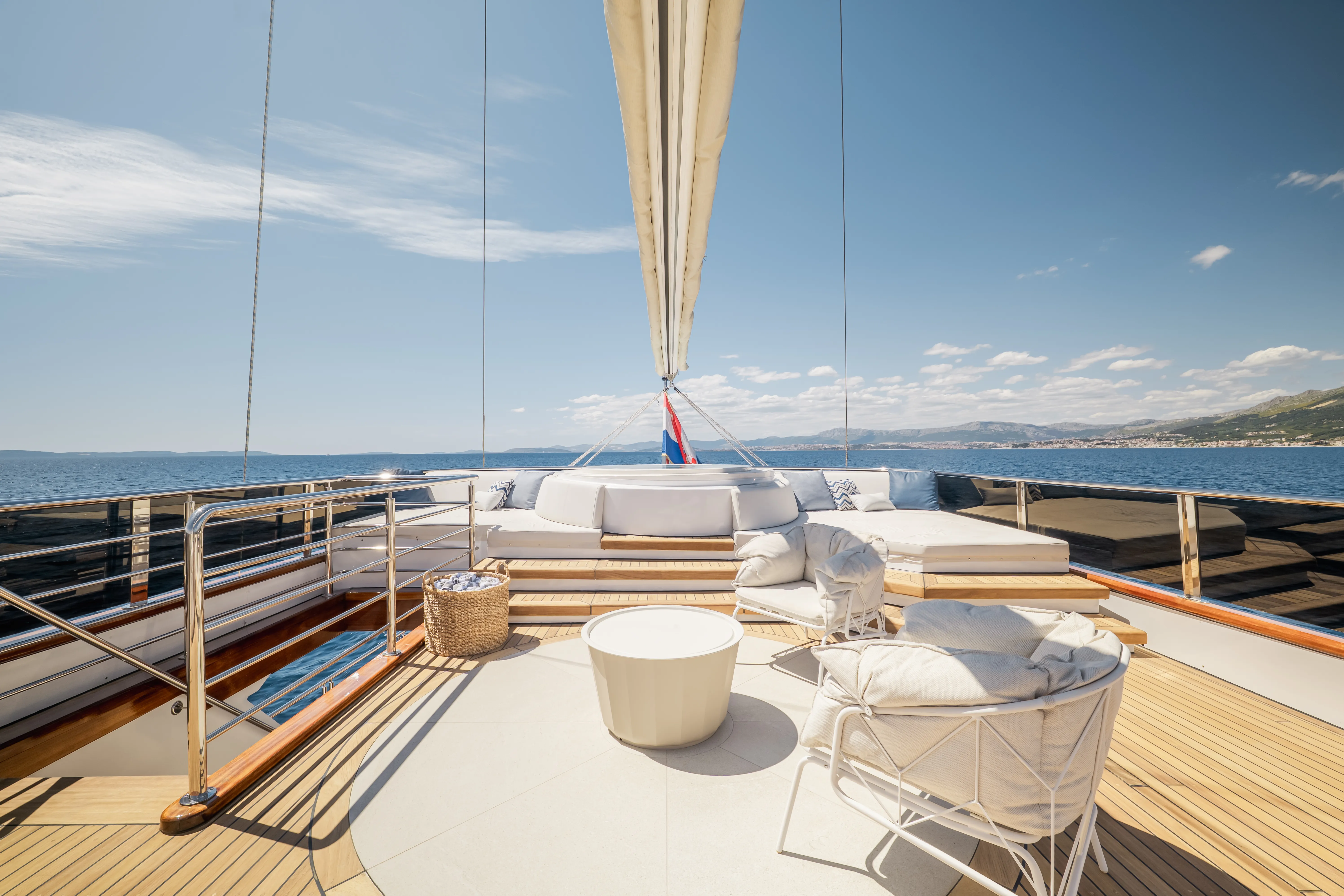 Luxury Sailing Yacht Clase Azul — jahtikuva 13