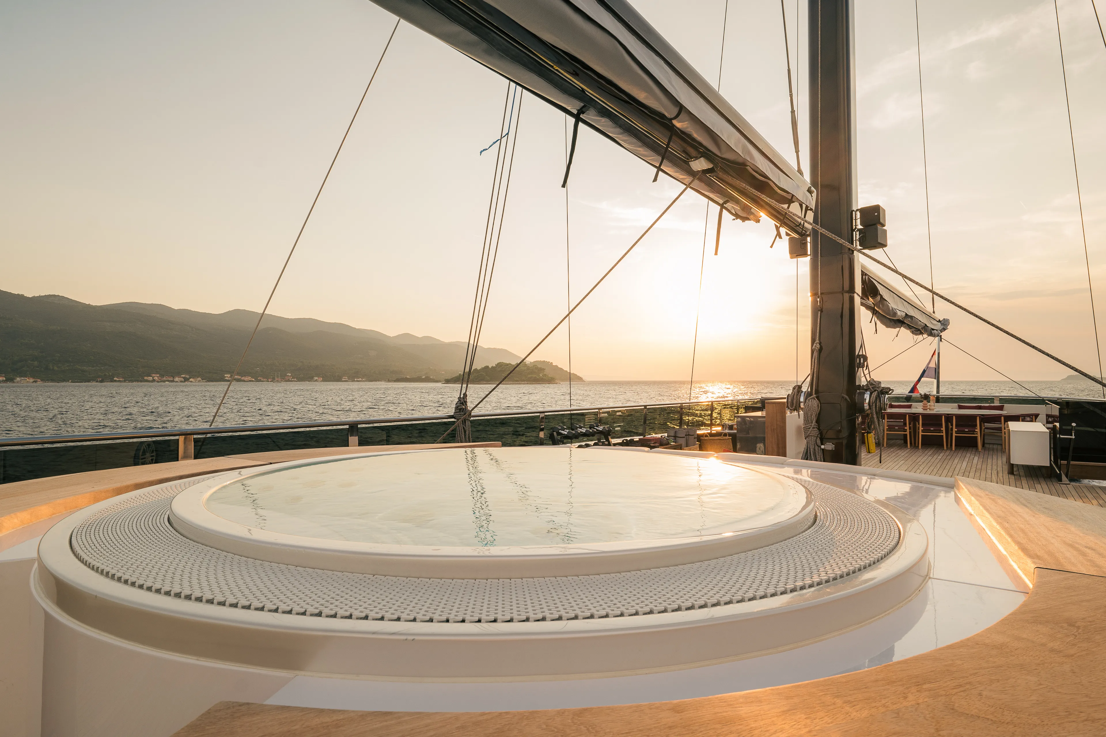 Luxury Sailing Yacht Reposado — jahtikuva 40