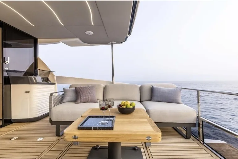 Absolute 58 Mani — yacht photo 11