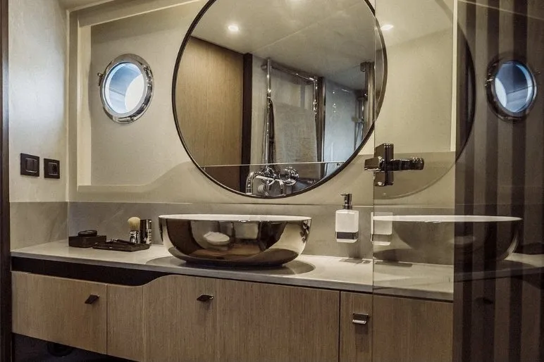 Absolute 58 Mani — yacht photo 16