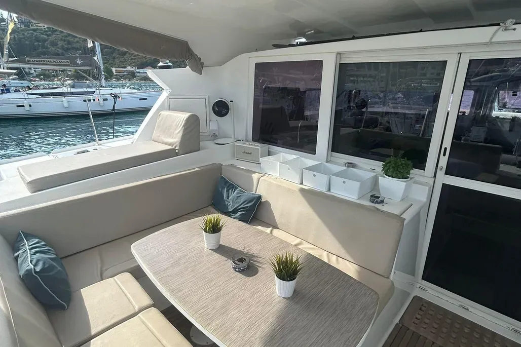Lagoon 421 Nirvana Elegant Pack refit 2022 — jachtfoto 4