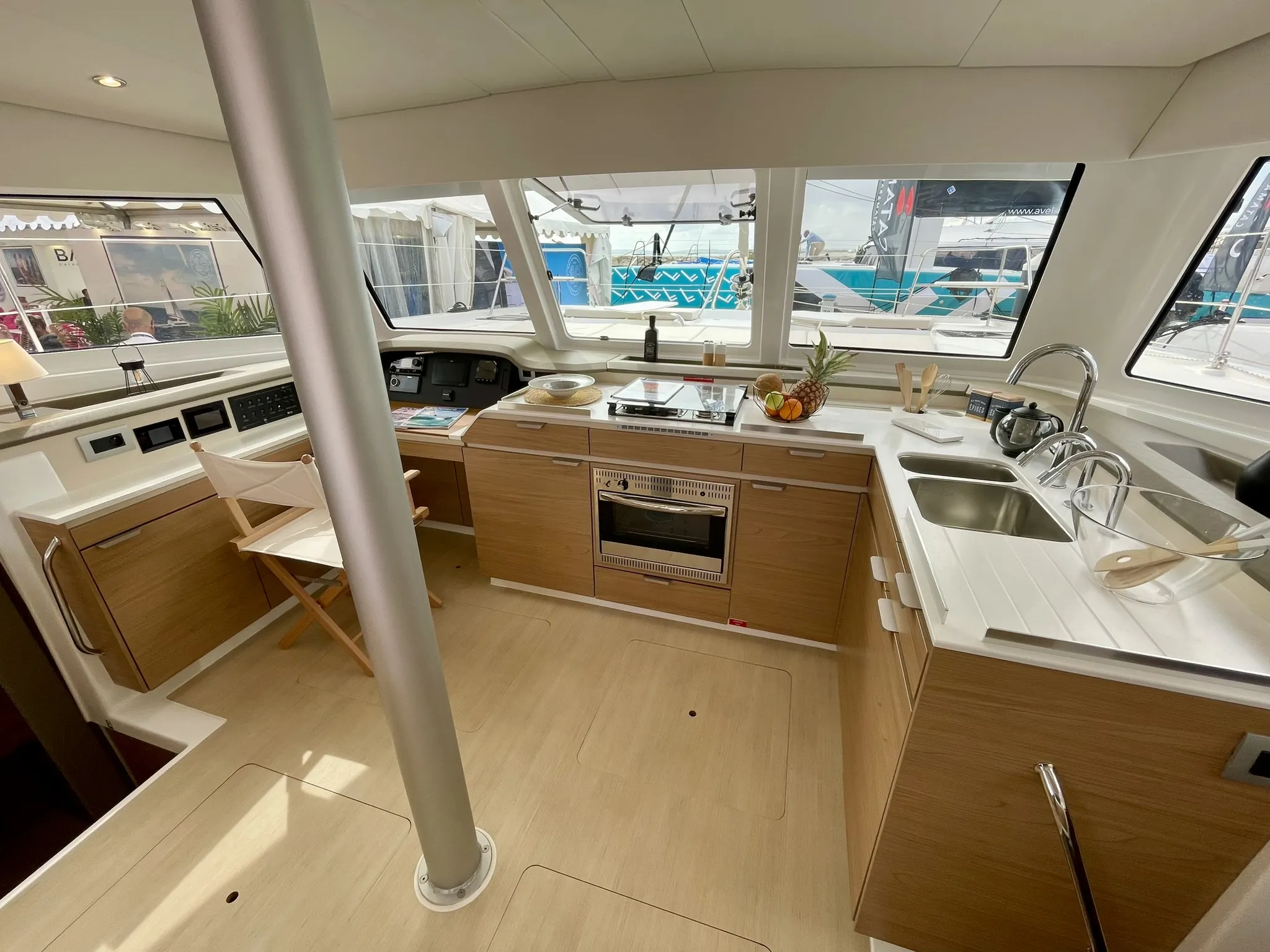 Bali Catspace Premium + — yacht photo 13