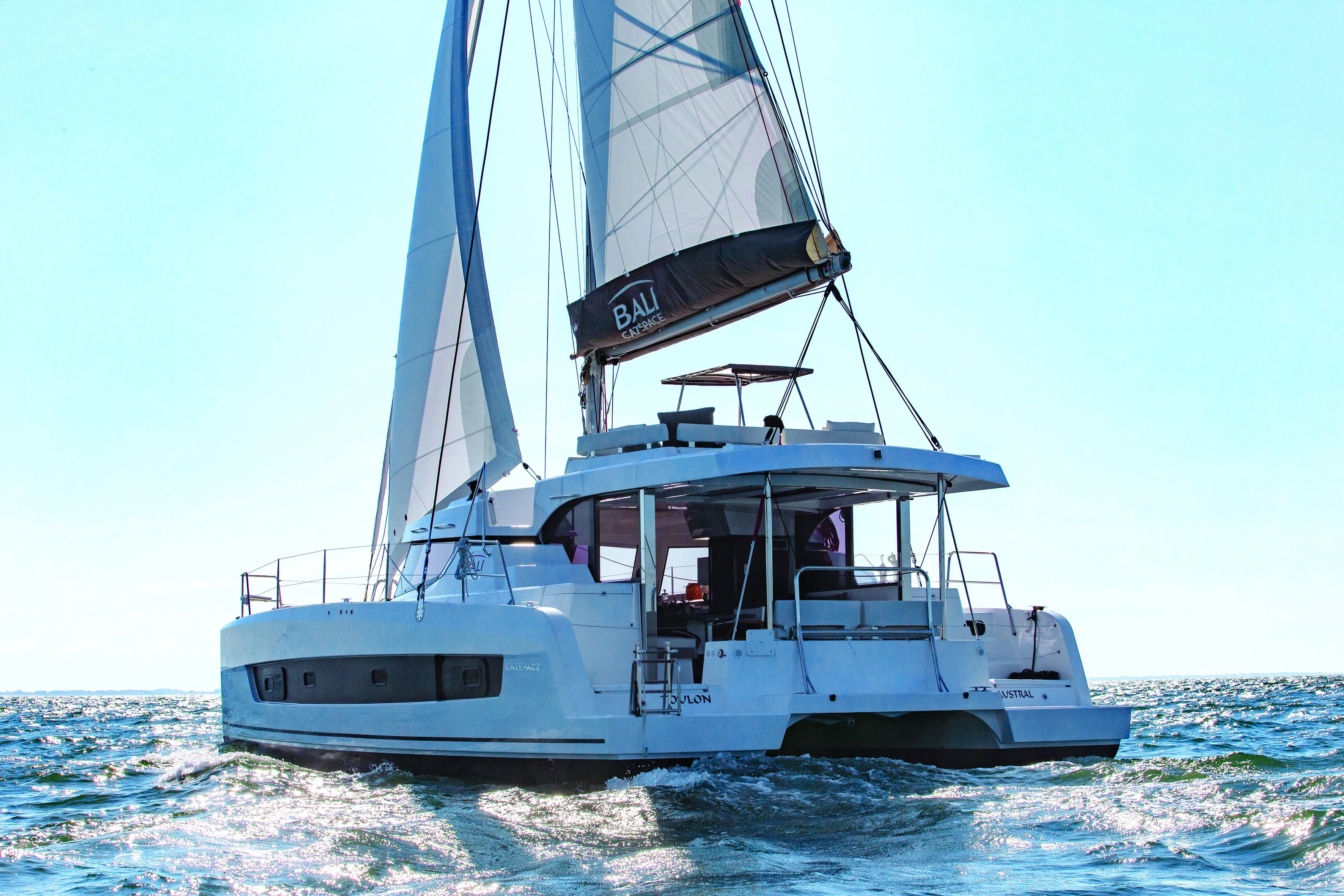 Bali Catspace Premium + — yacht photo 4