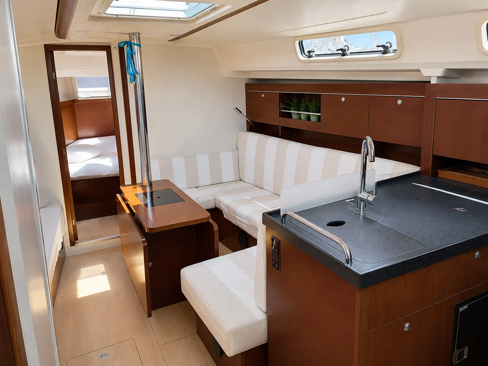 Hanse 385 Alkyoni — foto dello yacht n. 11