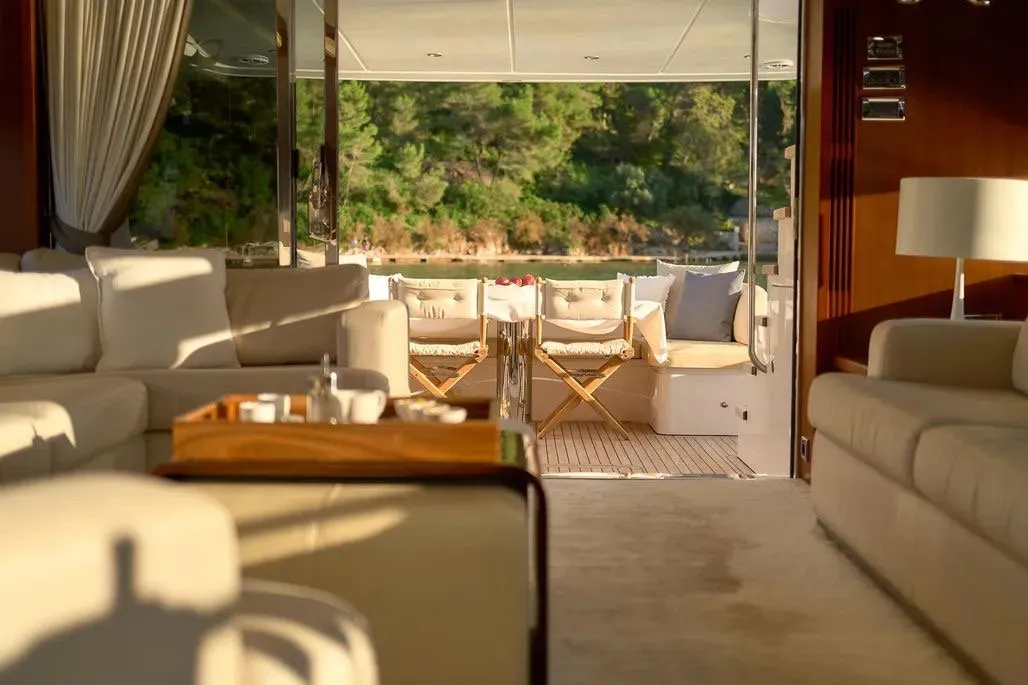 Princess 72 Fly Champion — yacht photo 36