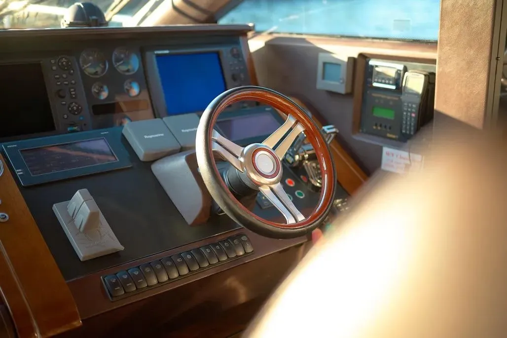 Princess 72 Fly Champion — yacht photo 26