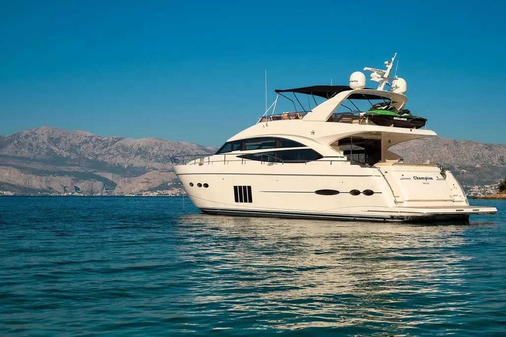 Princess 72 Fly Champion — yacht photo 41