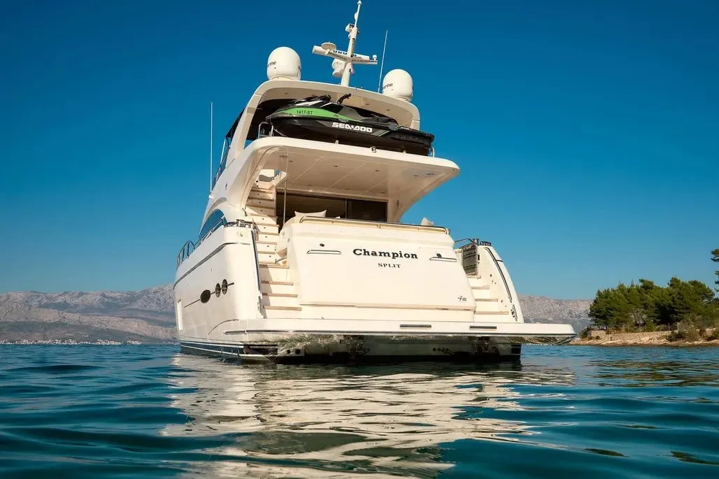 Princess 72 Fly Champion — yacht photo 30